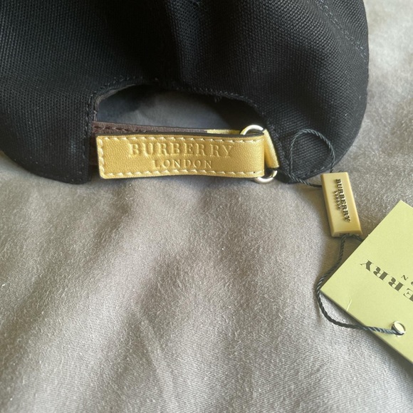 BURBERRY Cap (Black & Gold) - new - Picture 3 of 4